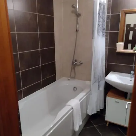 студио пацо и нина в Aspenvalley Apartament *